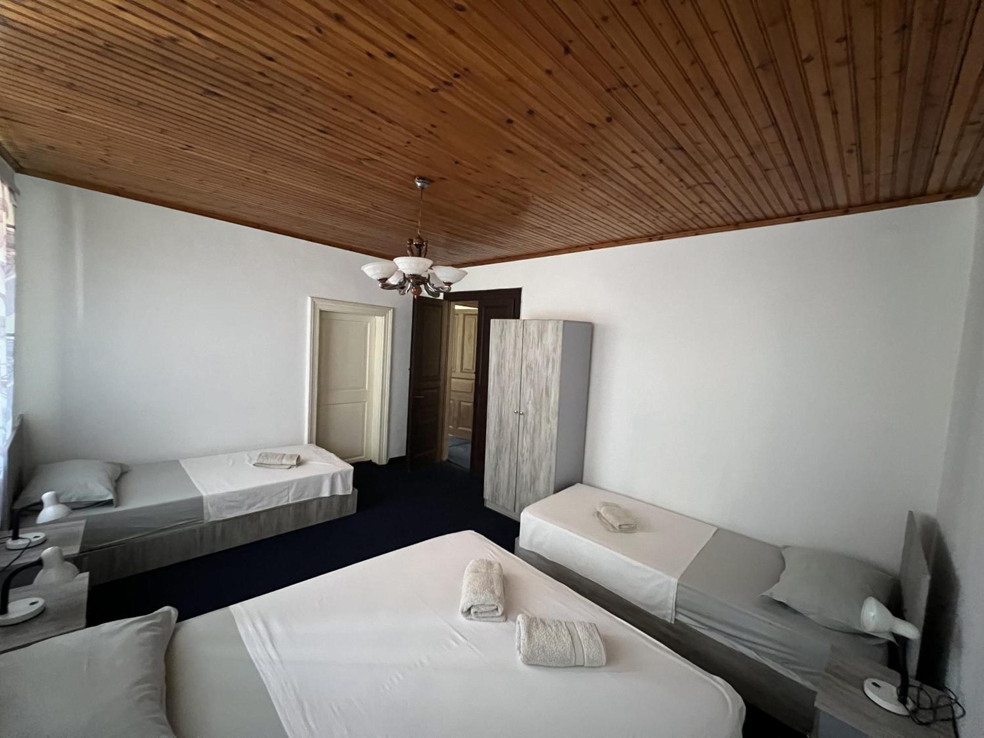 Onetwosleep Guesthouse Shkodër Eksteriør bilde