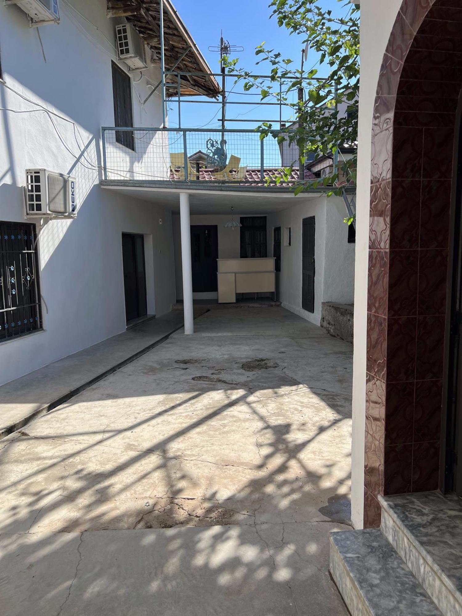 Onetwosleep Guesthouse Shkodër Eksteriør bilde