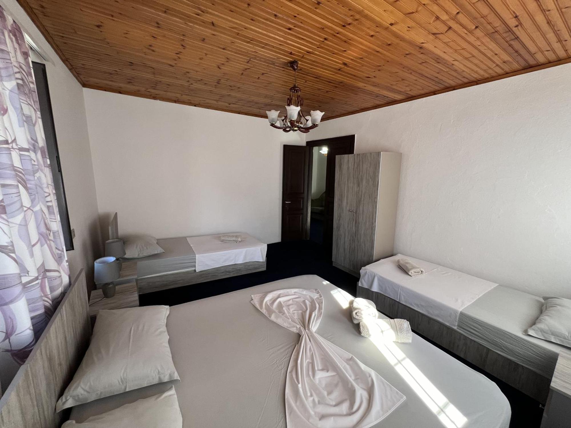 Onetwosleep Guesthouse Shkodër Eksteriør bilde